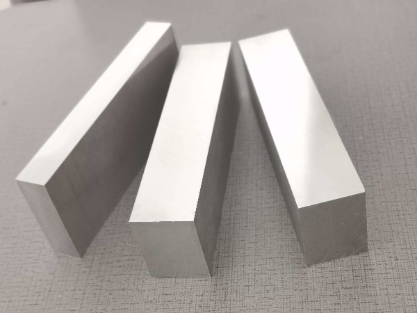 隆實(shí)為打造高品質(zhì)模具鋼，車間設(shè)備升級(jí)
